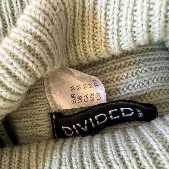 Green turtleneck - Picture 5 of 5